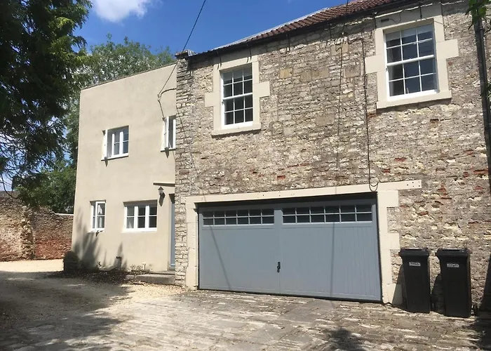 The Hole In The Wall, Midsomer Norton, Nr Bath & Longleat