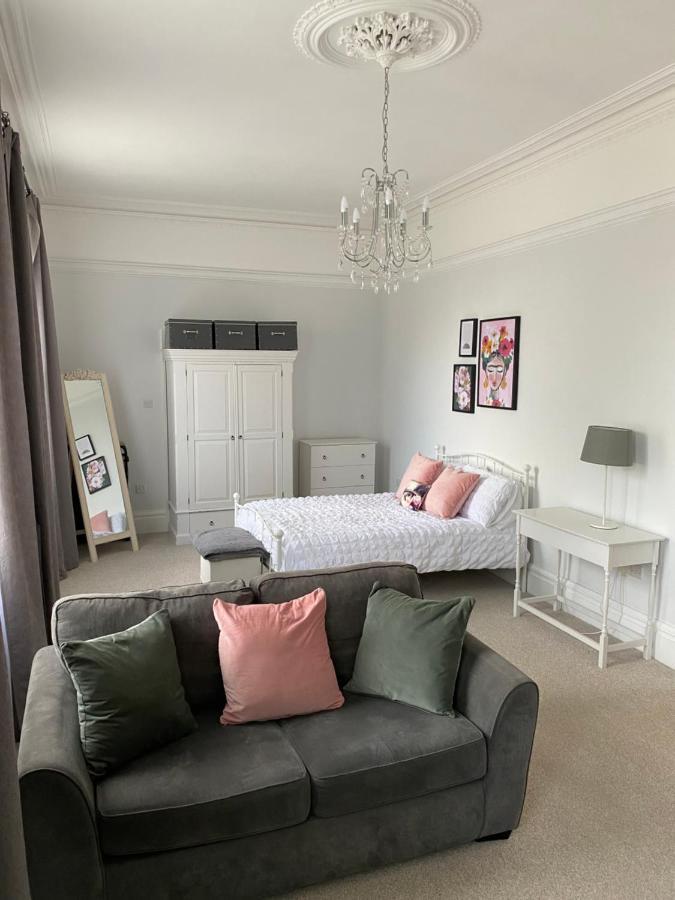 The Hole In The Wall, Midsomer Norton, Nr & Longleat Holiday home Bath