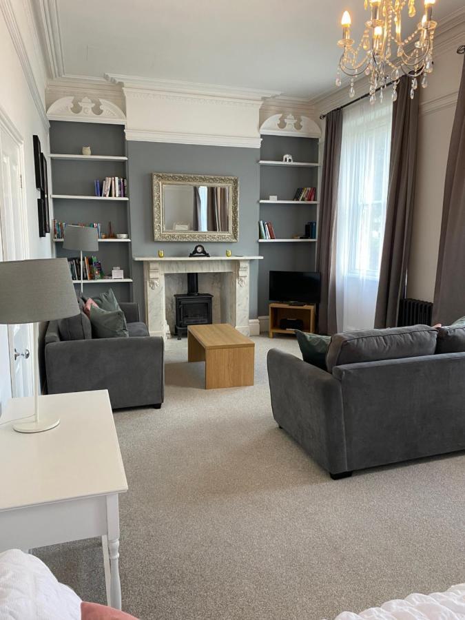 The Hole In The Wall, Midsomer Norton, Nr & Longleat Bath